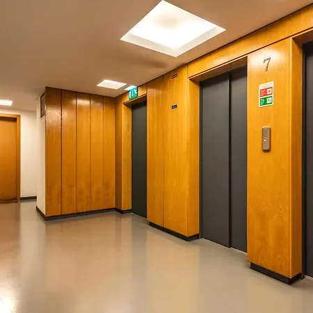 Apartamento Akicity Entrecampos Elderberry *