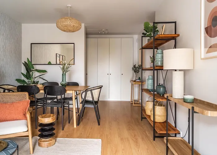 Akicity Entrecampos Elderberry リスボン